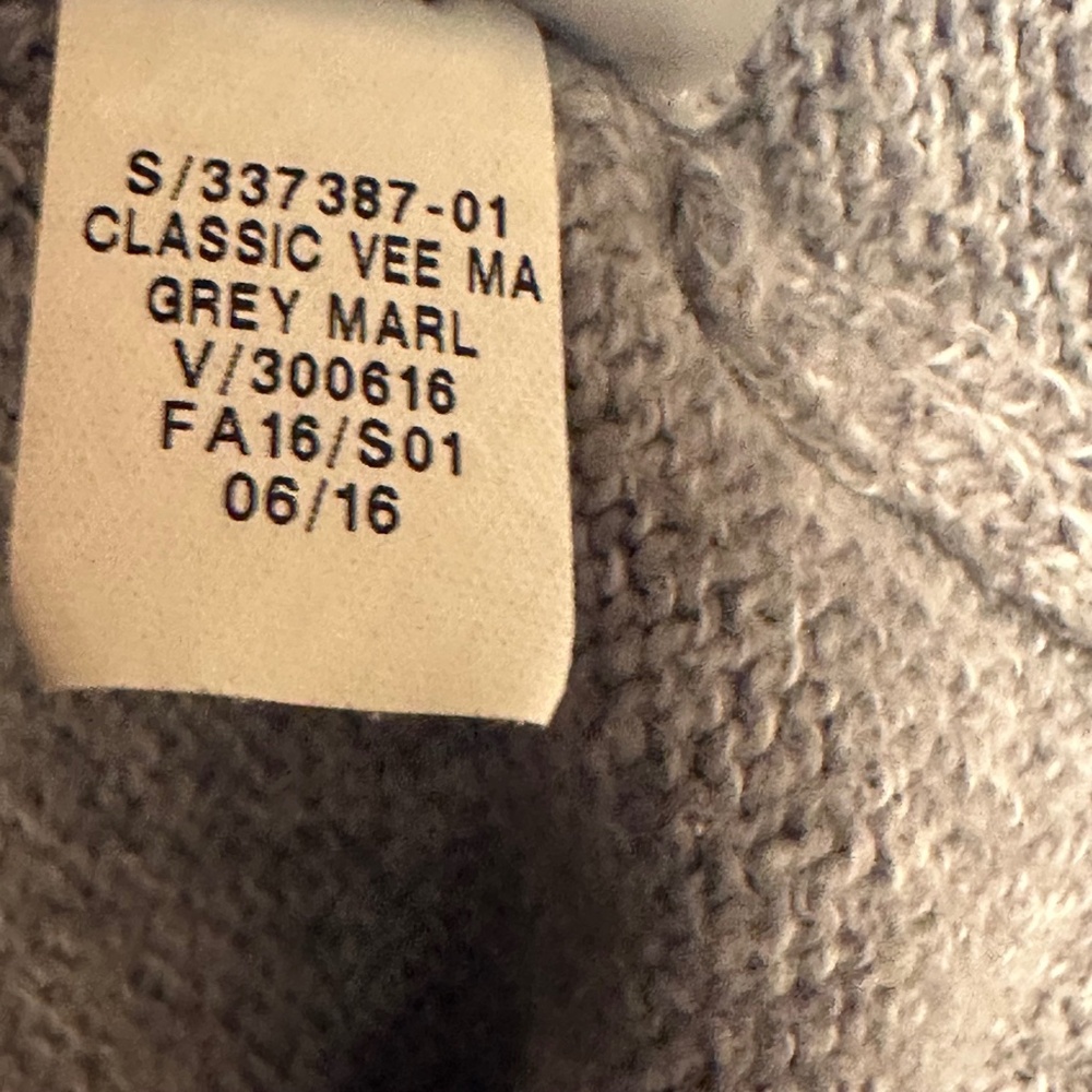 OLD NAVY Gray V-Neck Sweater L Marled Cotton Minimalist Quiet Luxury Casual Chic - Picture 8 of 9